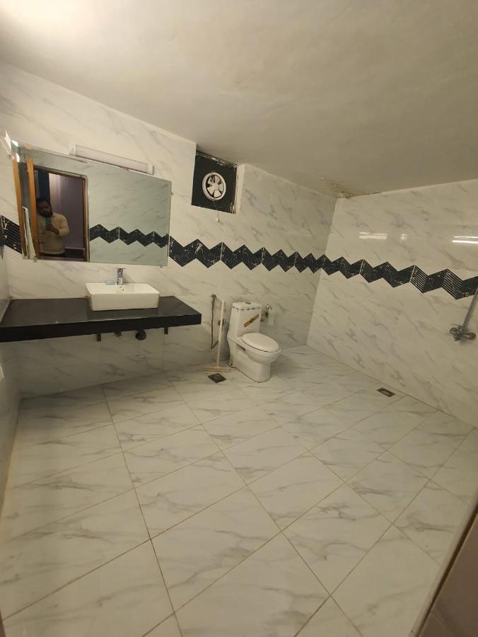 Rose Valet Guest House อิสลามาบัด ภายนอก รูปภาพ