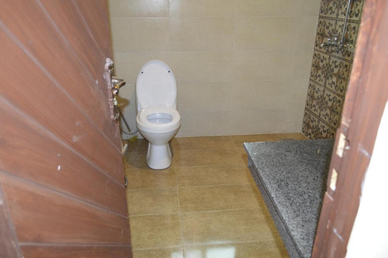 Rose Valet Guest House อิสลามาบัด ภายนอก รูปภาพ
